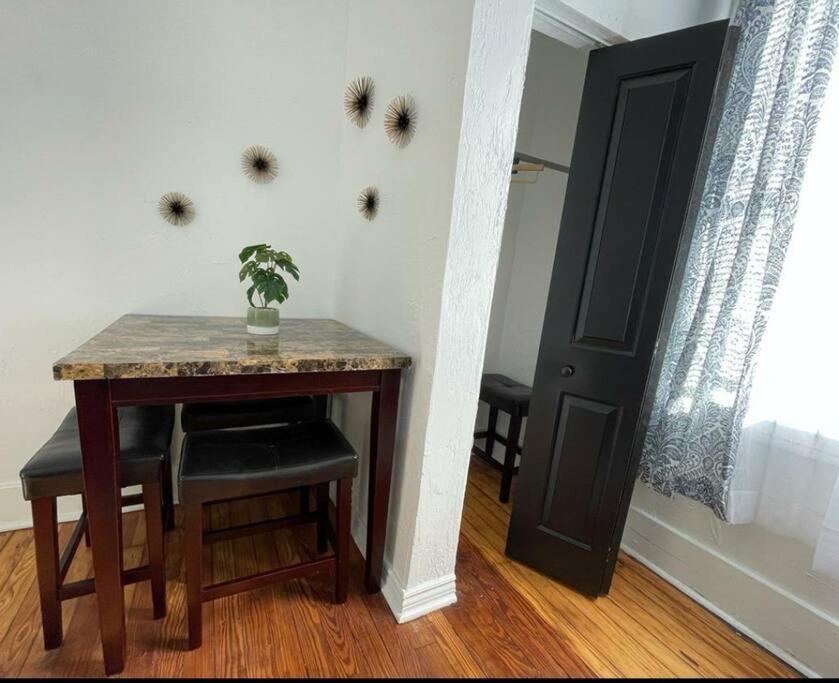 피츠버그 Lovely 2Br W Office Space - King Bed & Alexa 아파트 외부 사진